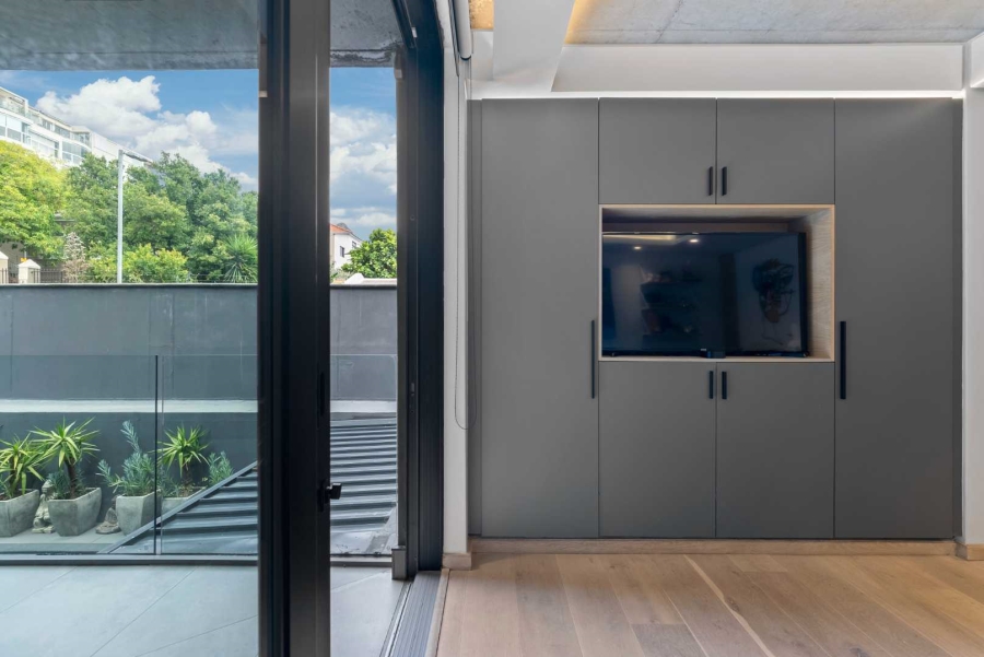 3 Bedroom Property for Sale in Sea Point Western Cape